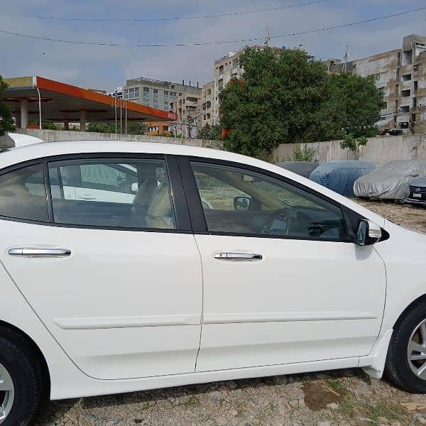 Honda City Aspire (1.5) 2021 equipped with wooden brand new interior 4