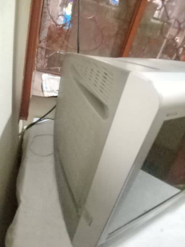 21inch TV screen 2