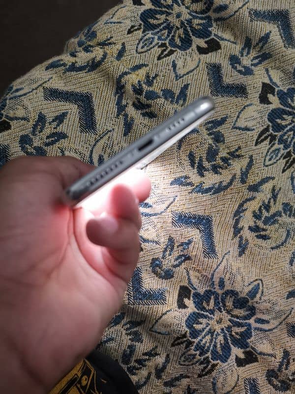 iphone xs max 256 gb pta official approved 2
