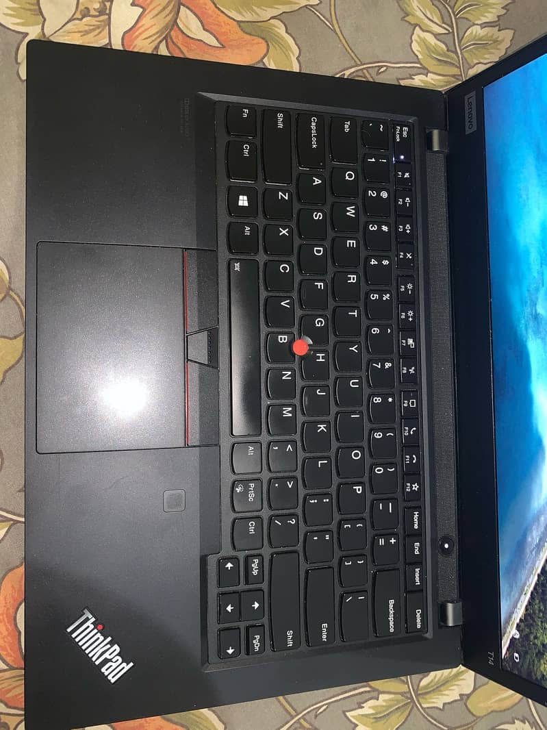 LENEVO THINKPAD T14 0