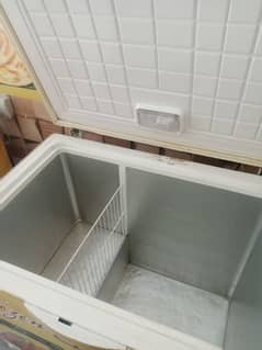 waves deep freezer WDF - 310