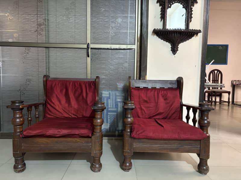 One 3 seater and 2 one seater 3