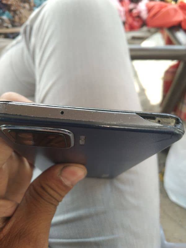 oppo F 17 5