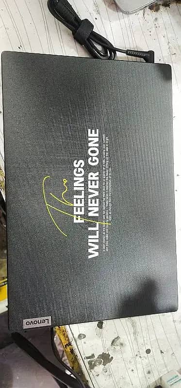 Urgent sale Lenovo core i5 12th genration 8/256gb ssd 1