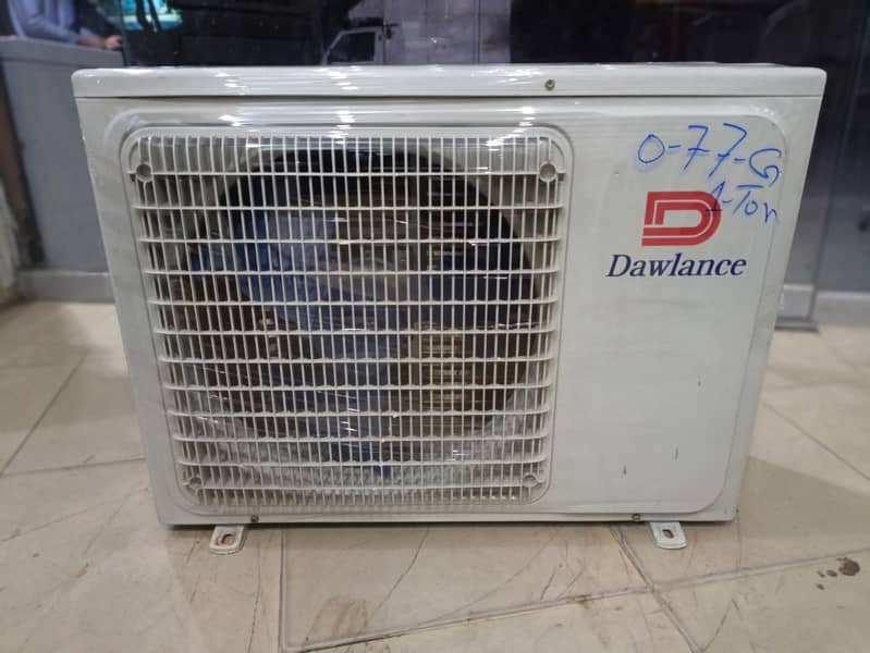 Dawlance 1 ton dc inverter D06UC year warranty(0306=4462/443)classset 8