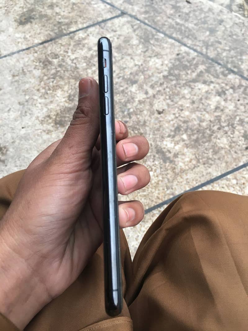 XS MAX Black Dual sim officially PTA proved 2