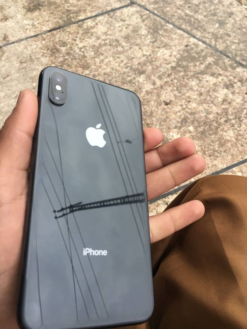 XS MAX Black Dual sim officially PTA proved 6