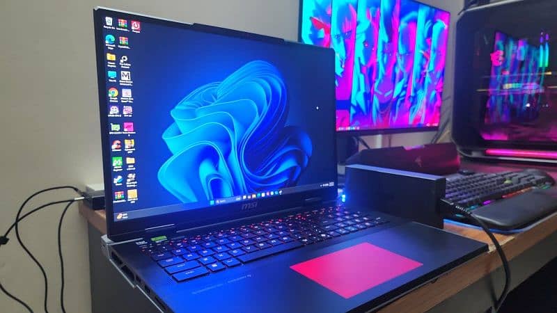 msi titan 285hx, rtx 5090, gaming laptop. 1