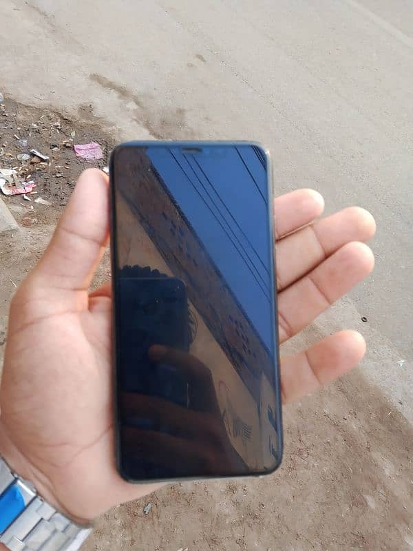 Iphone 11 pro max for sell 256 gb Jv condition 10/10 waterpack non pta 1
