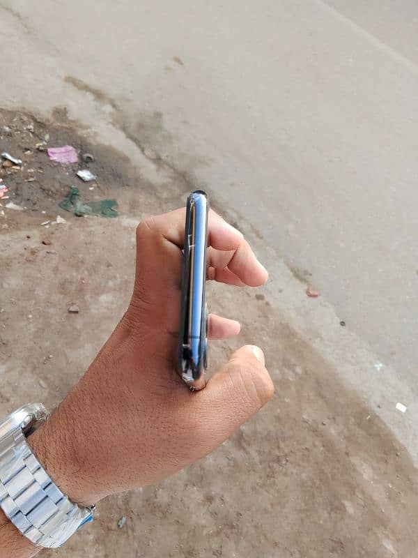 Iphone 11 pro max for sell 256 gb Jv condition 10/10 waterpack non pta 11