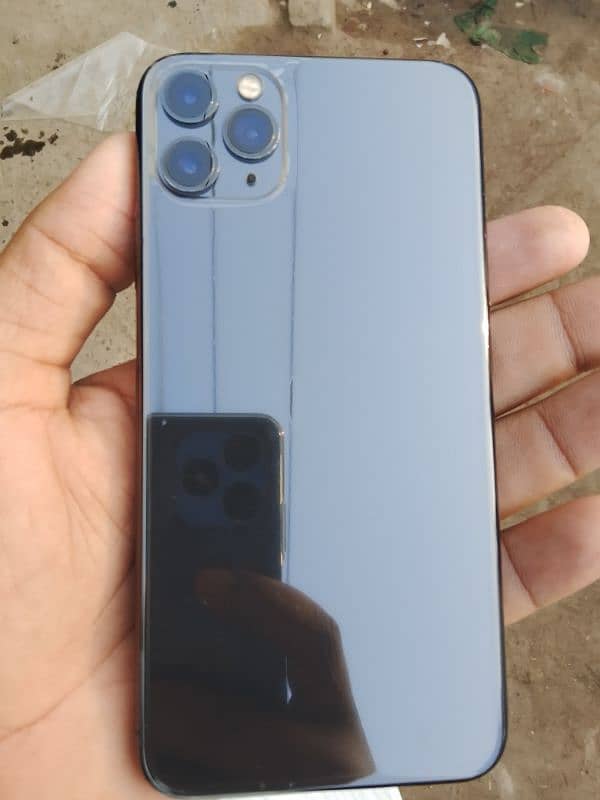 Iphone 11 pro max for sell 256 gb Jv condition 10/10 waterpack non pta 12