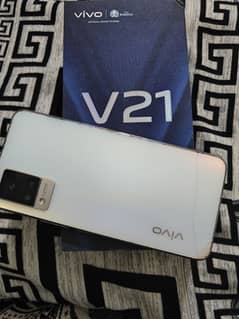 Vivo v21 8+4/128 gb