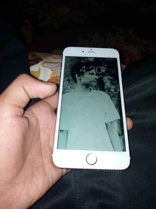 iphone 6S plus non pta hai bettery health 100 hai finger print work 3