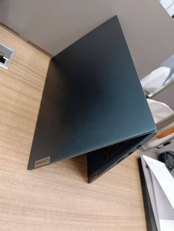 Lenovo Laptop 8 GB 256 GB, Touchscreen 5