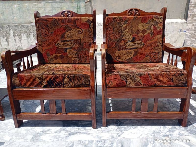 Sofa set 5 seater For sale 1