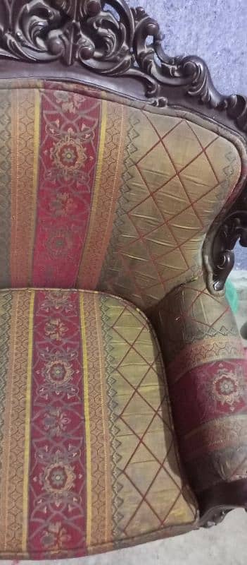 chaniuti wood sofa set urgent sale 0,3,3,1,5,7,7,1,5,4,7 3