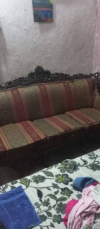 chaniuti wood sofa set urgent sale 0,3,3,1,5,7,7,1,5,4,7 8