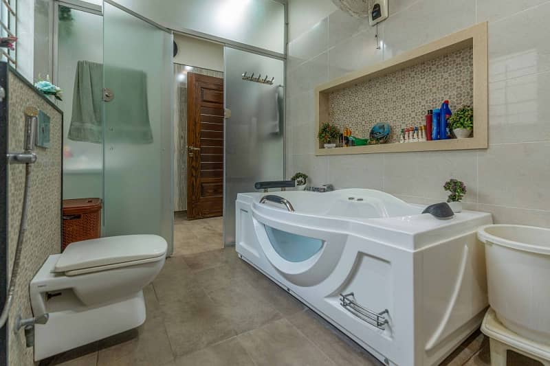 Modern 10 Marla Luxury House For Sale | Stylish Living At Its Best 3
