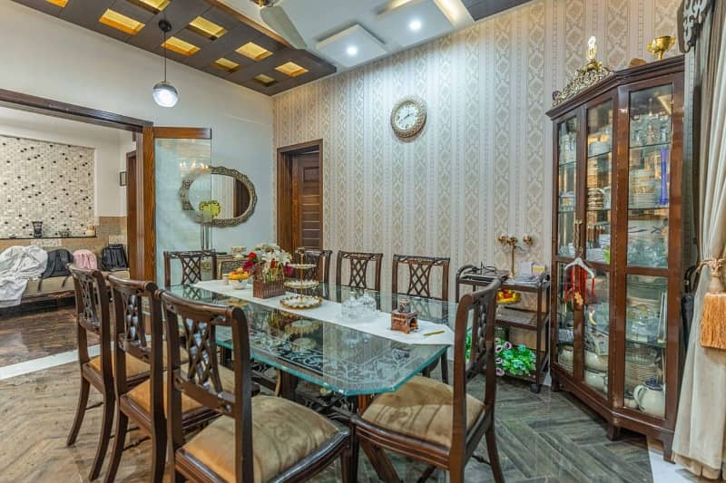 Modern 10 Marla Luxury House For Sale | Stylish Living At Its Best 8