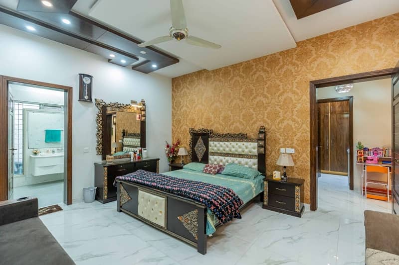 Modern 10 Marla Luxury House For Sale | Stylish Living At Its Best 9