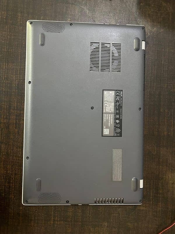 Asus VivoBook 1