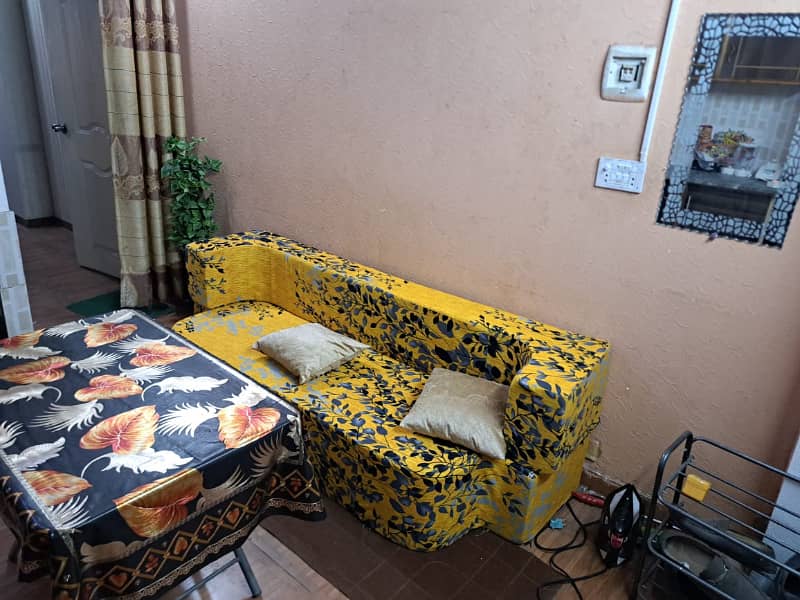 5 MARLA INDEPENDENT HOUSE FOR RENT IN JOHAR TOWN. 5