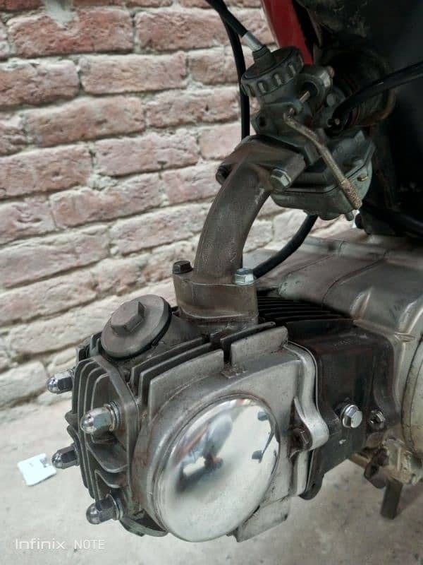 Dhoom 70 engine 100% ok 2