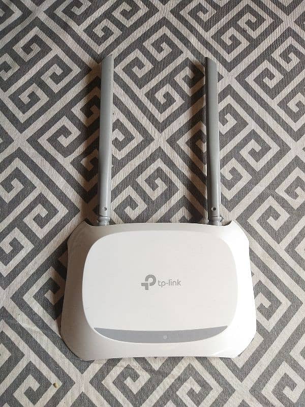 TP-Link 300MBps WiFi Router Device 2 Antenna 2