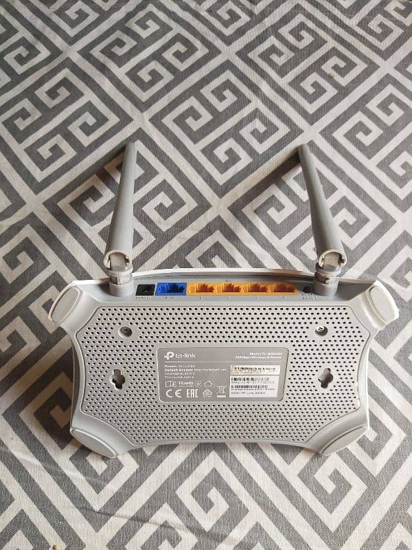 TP-Link 300MBps WiFi Router Device 2 Antenna 3