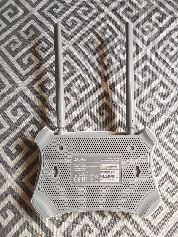 TP-Link 300MBps WiFi Router Device 2 Antenna 4