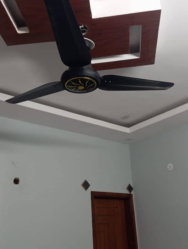 AC DC fans ceiling fan bilkul saf ha 8month use each fan 8500 1