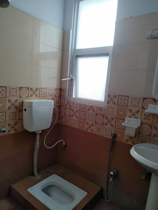 2 Bed Flat Available For Sale 4
