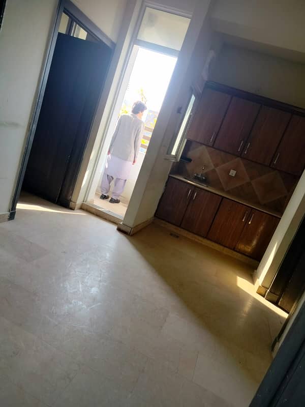 2 Bed Flat Available For Sale 5