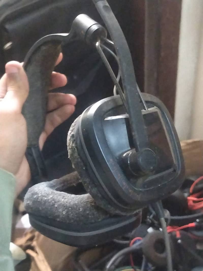 imported original branded headphones original not copy 8