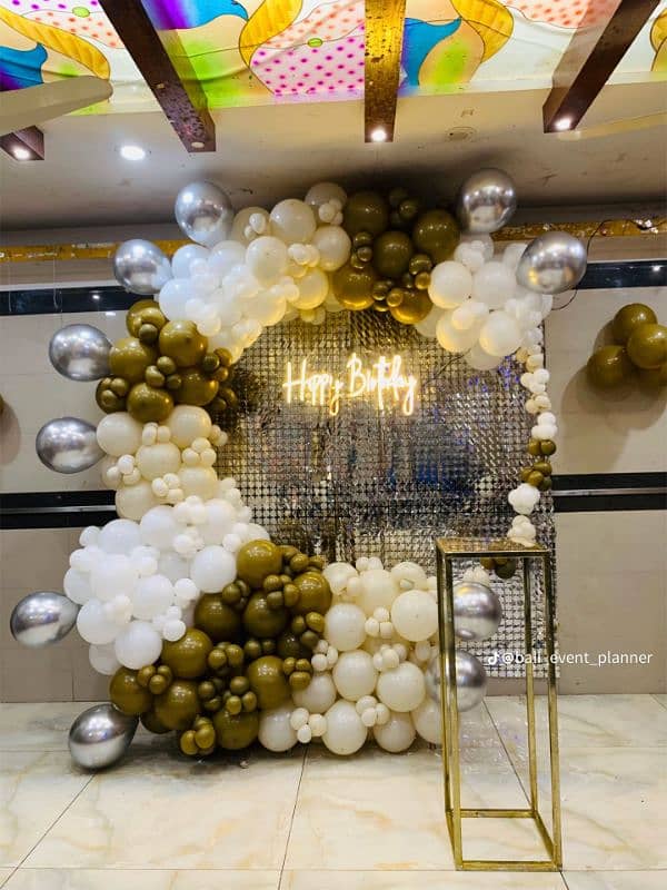 Balloon dacoration service Available 0