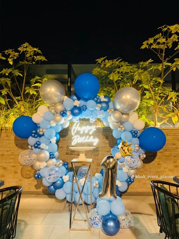 Balloon dacoration service Available 4