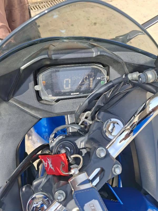 Suzuki gixxer sf 150cc 3