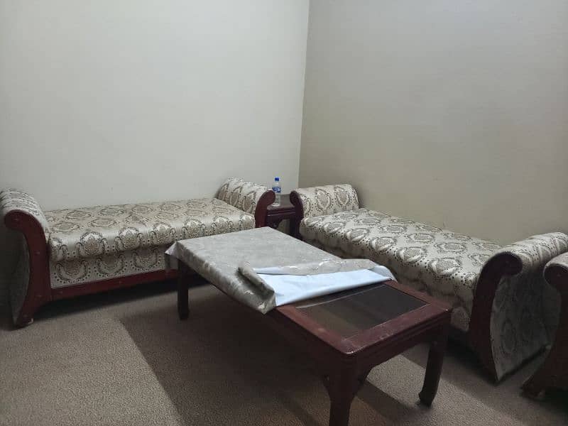3 Dewan Sofas 2 Side table 1 Center table 7