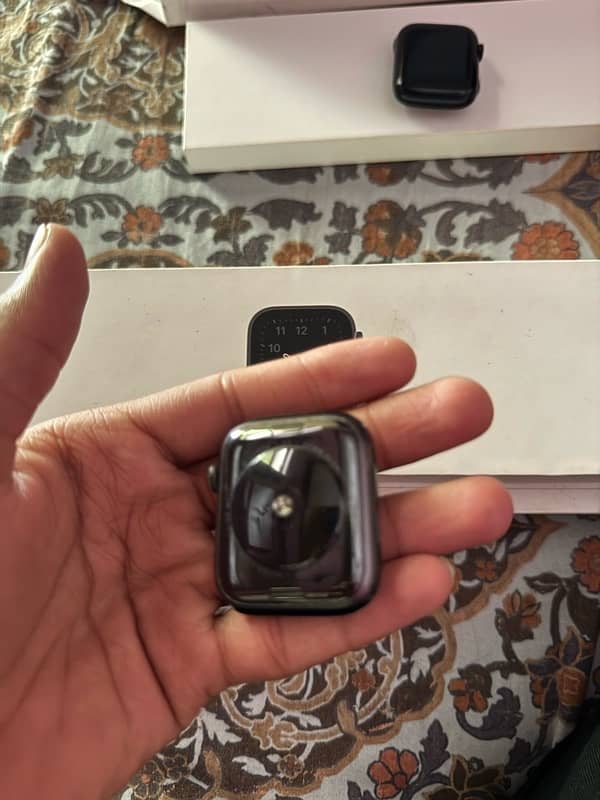 Apple Watch series Se 44mm Gray Alu Black sport band GPS 2