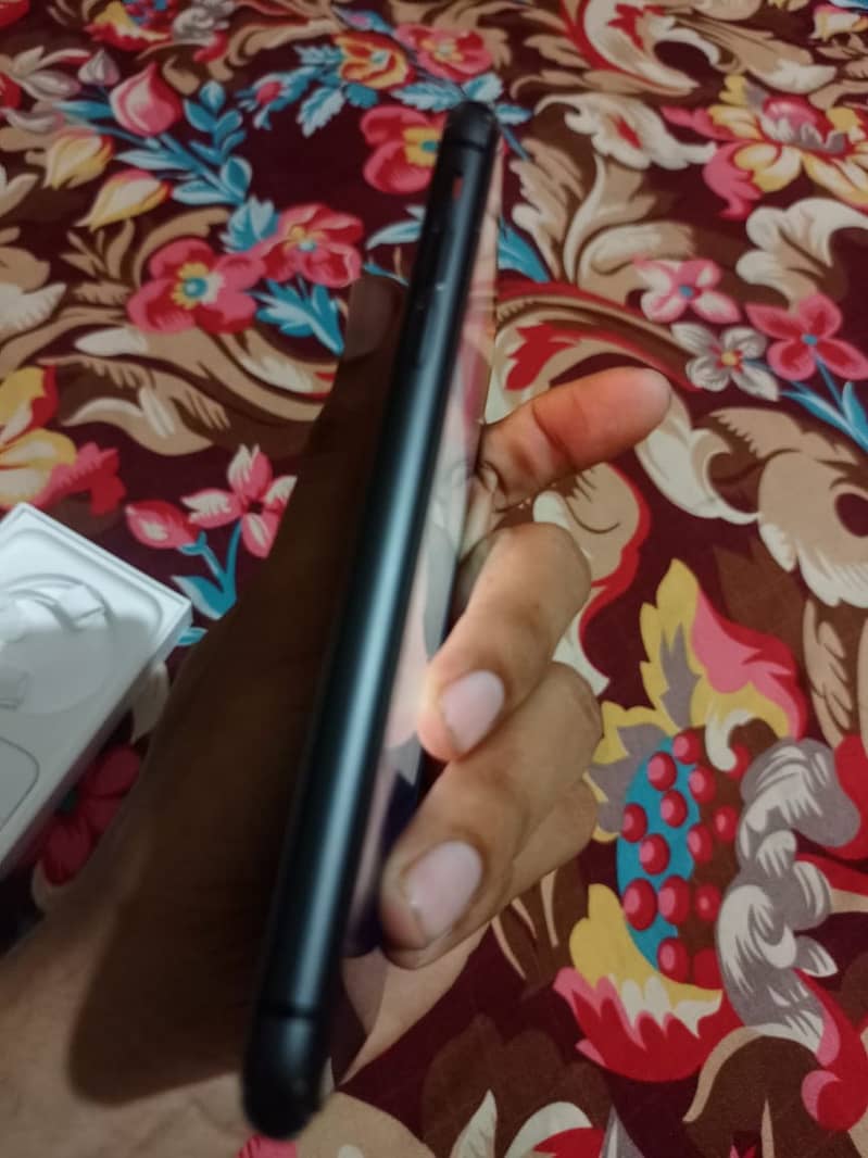 Apple iPhone 11 2