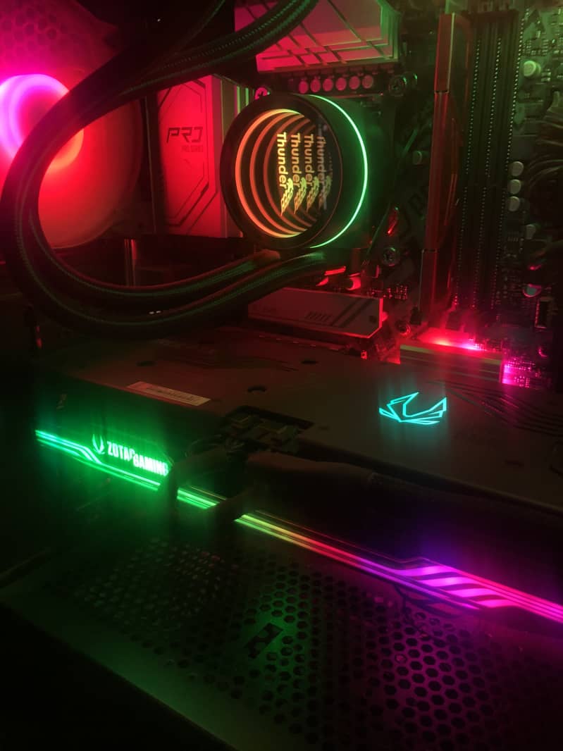 Zotac gaming RTX 3070 ti amp holo 1
