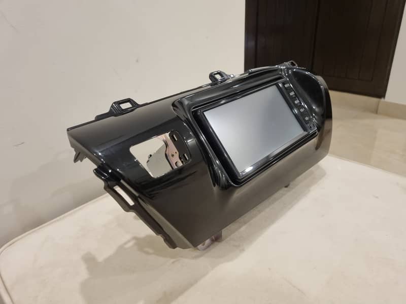 Corolla Revo Hilux Headunit + facia + Speakers + camera 1