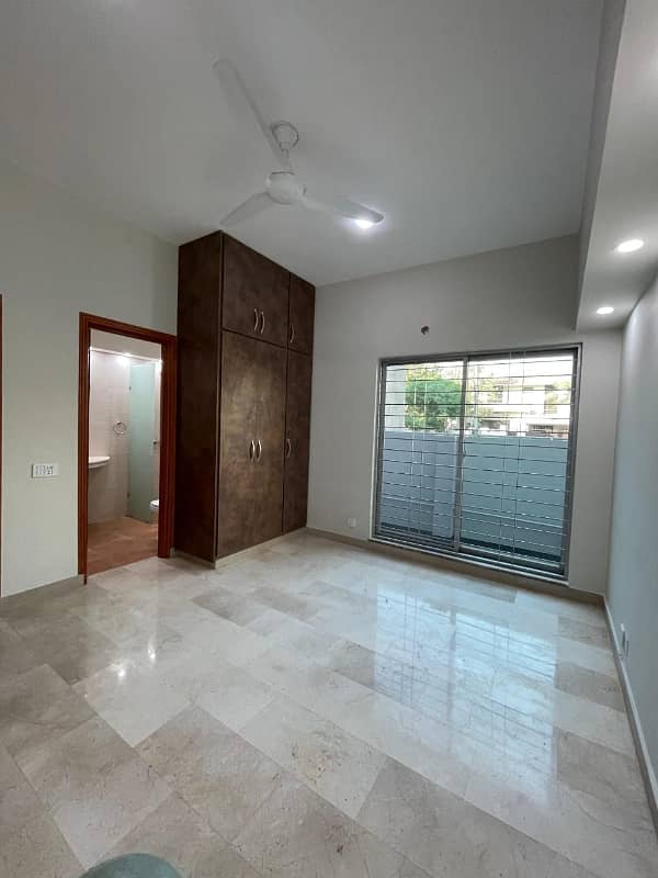 10 Marla house For Sale 20