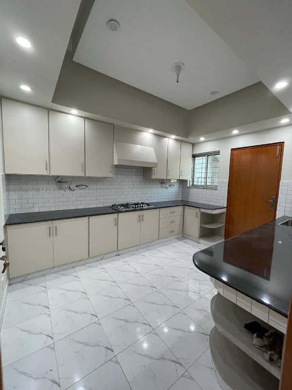 10 Marla house For Sale 23