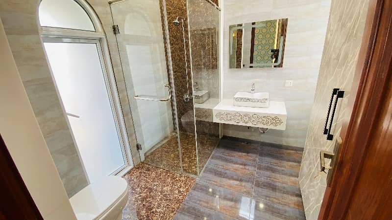 10 Marla house For Sale 34