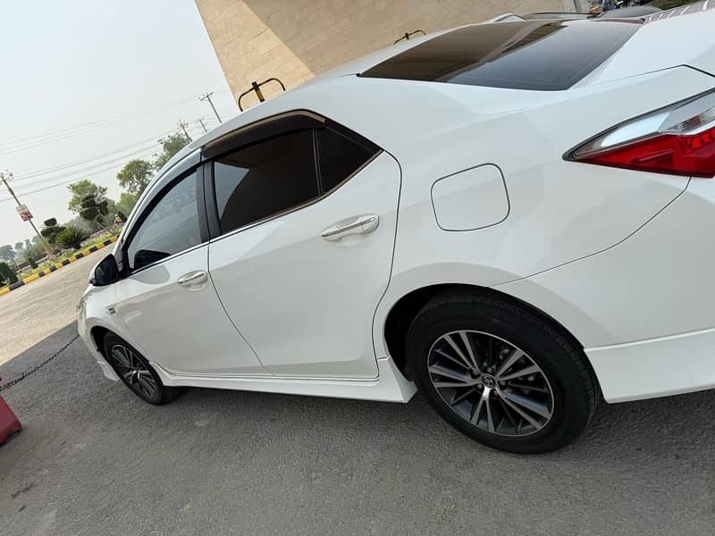 Toyota Altis Grande 2021 black interior 12