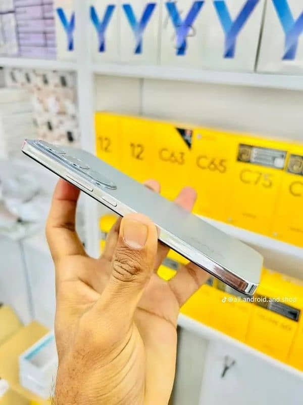 Vivo y200 for sale 3