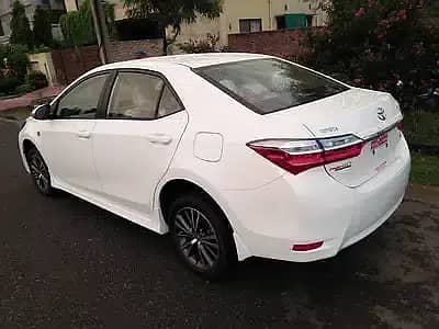 Rent a car in Lahore Toyota corolla Altis honda civic Prado Fortuner 2