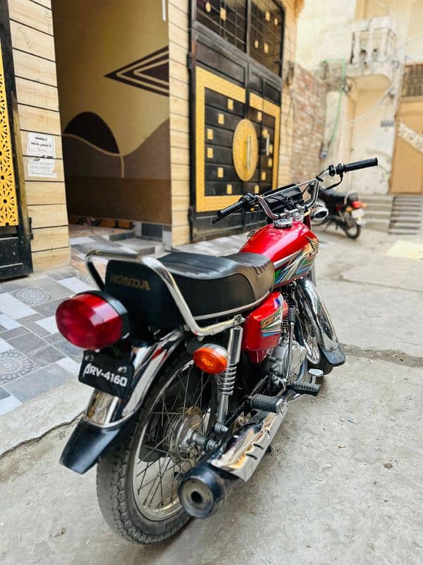 2023 model red colour 4