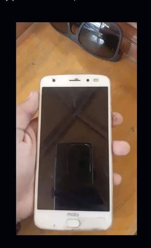 Motorola Z2 force non pta 4/64 PUBG 60 fps only front camera blur ha 2